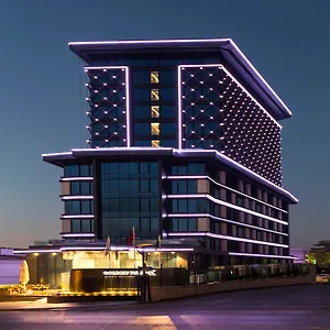 Golden Tulip Bayrampasa מלון